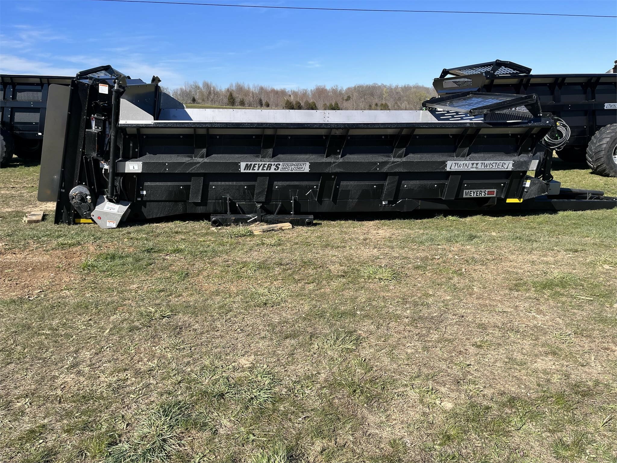 2023 Meyers VB280 Manure Spreader Call Machinery Pete