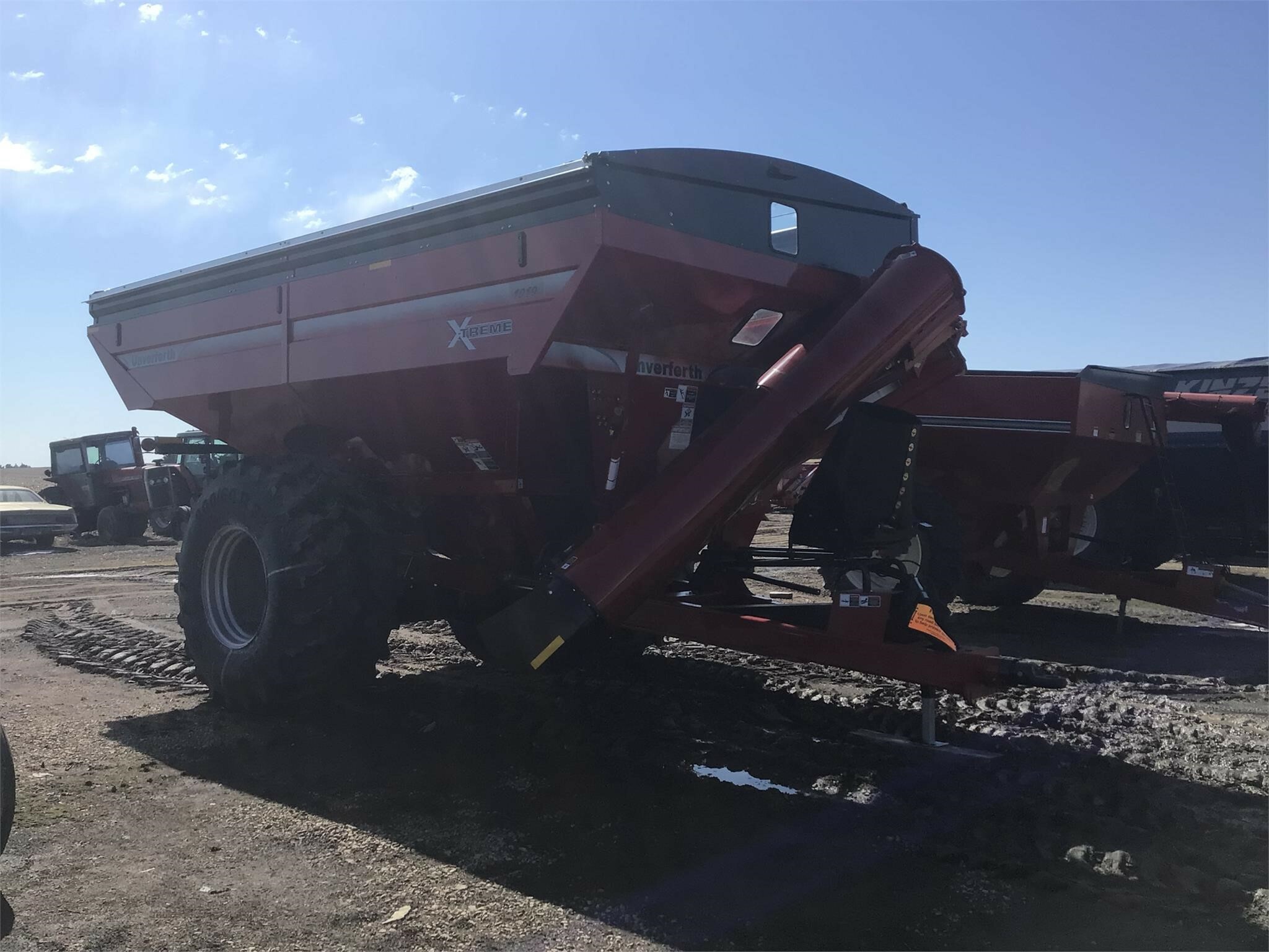 2023 Unverferth 1019 Grain Cart 90,300 Machinery Pete