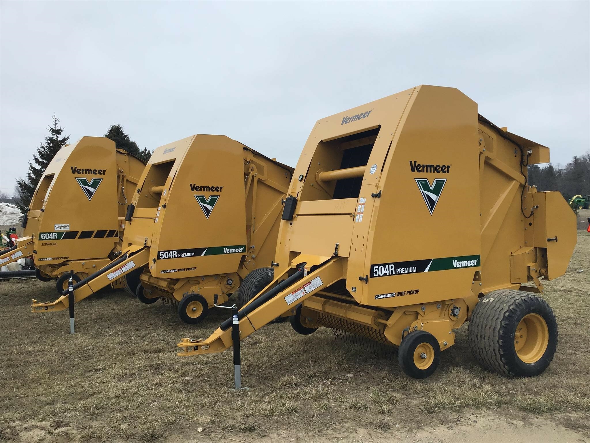 2023 Vermeer 504R PREMIUM Round Baler Call Machinery Pete