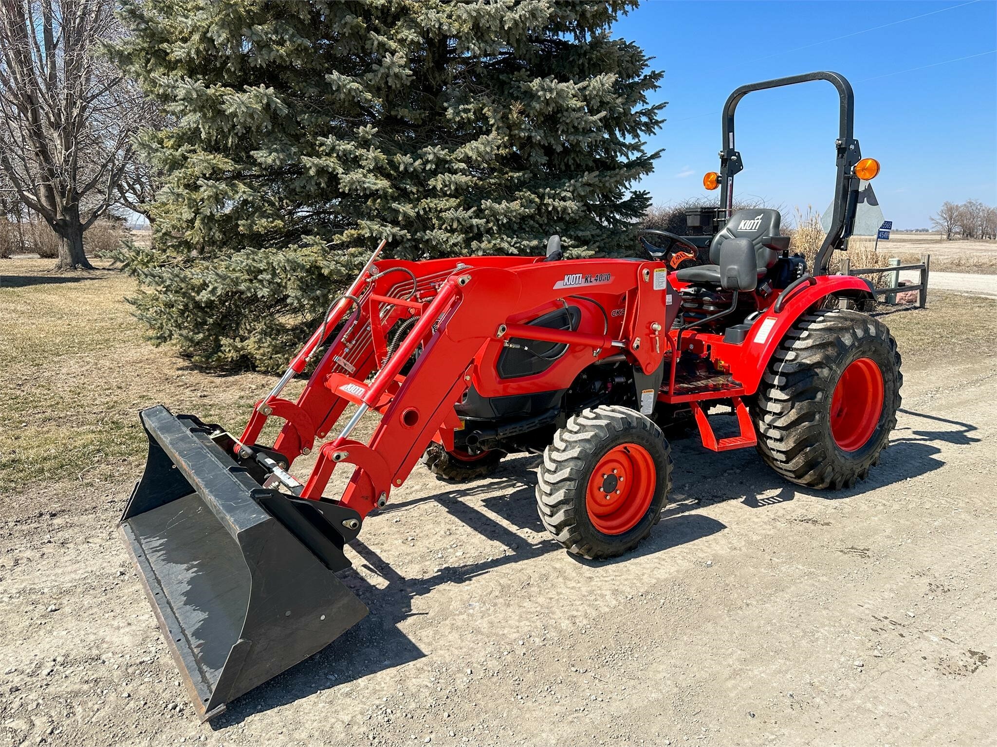 2019 Kioti CK3510SE HST Tractor 17,995 Machinery Pete