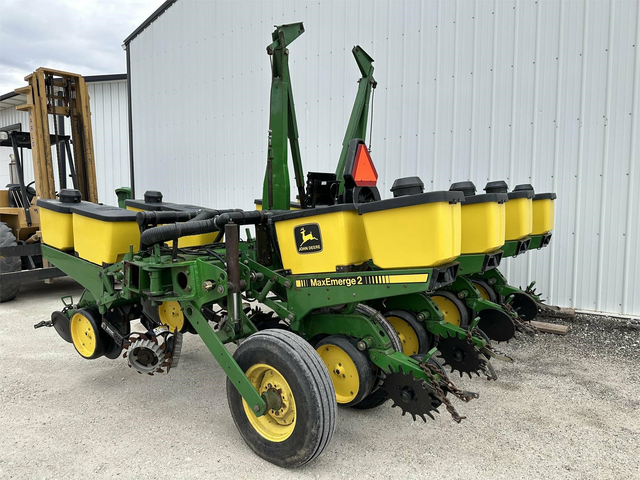 John Deere 7200 Planter 19,500 Machinery Pete