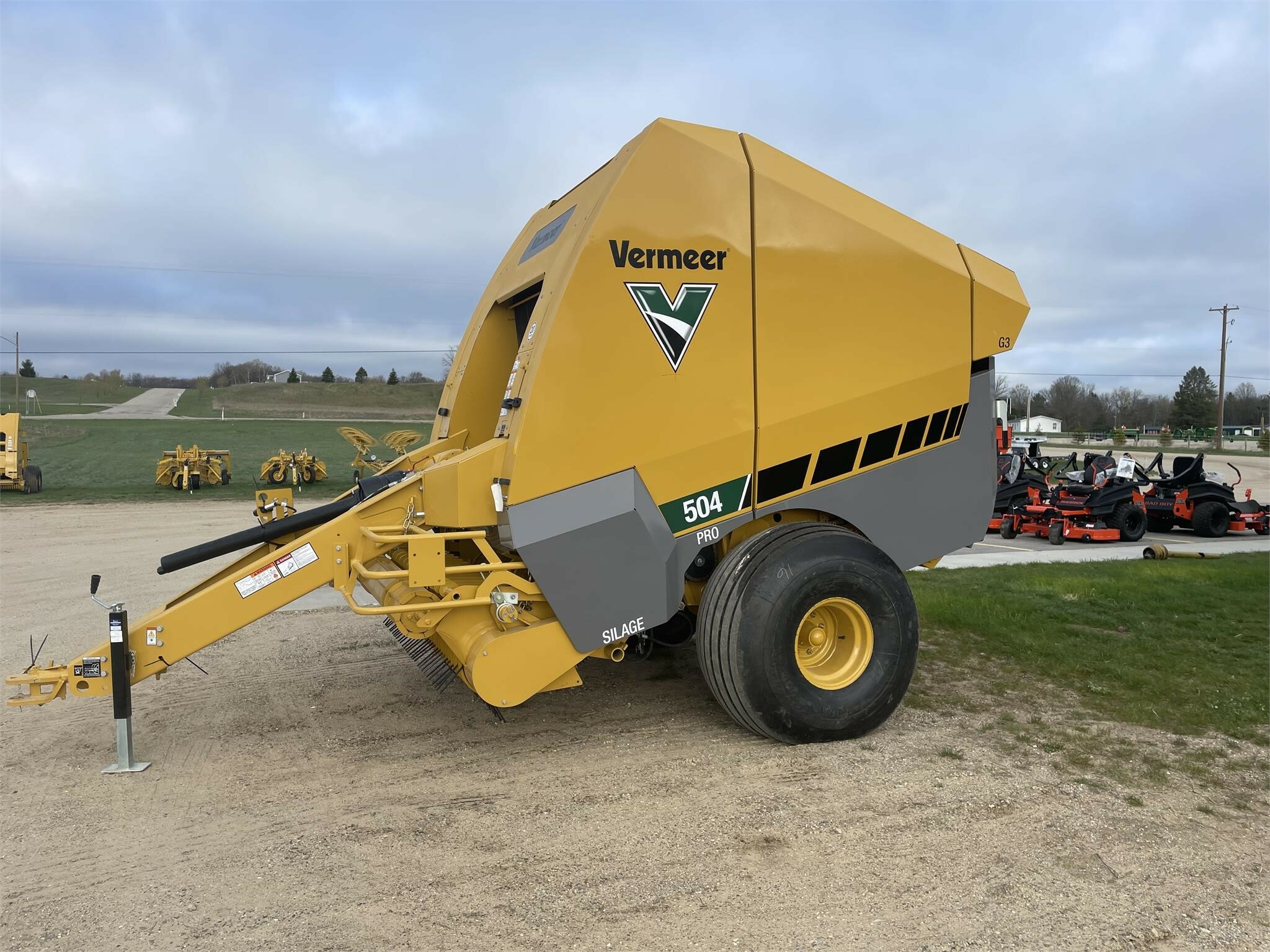 2023 Vermeer 504 PRO G3 Round Baler Call Machinery Pete