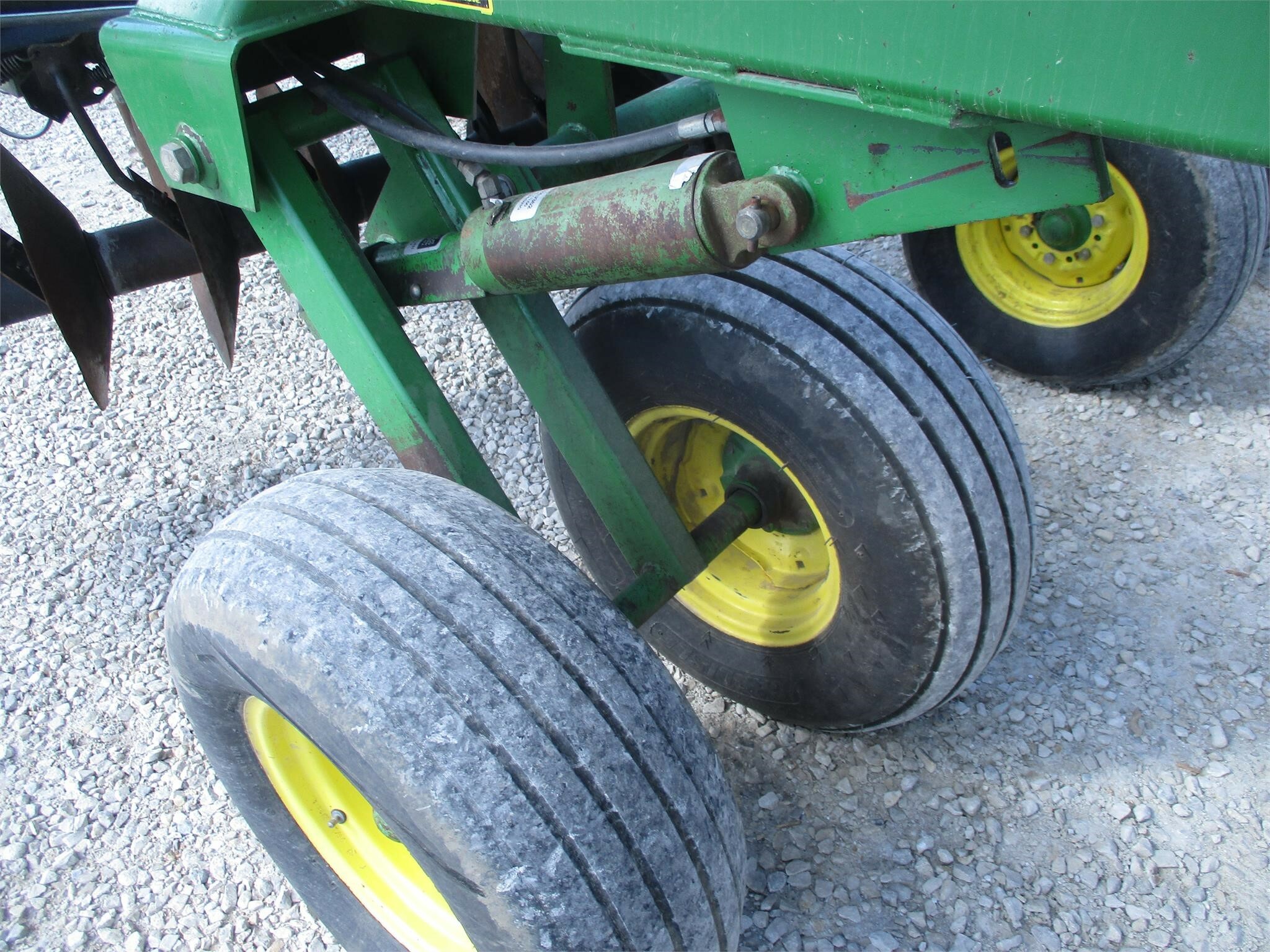 John Deere 630 Disk 9,950 Machinery Pete