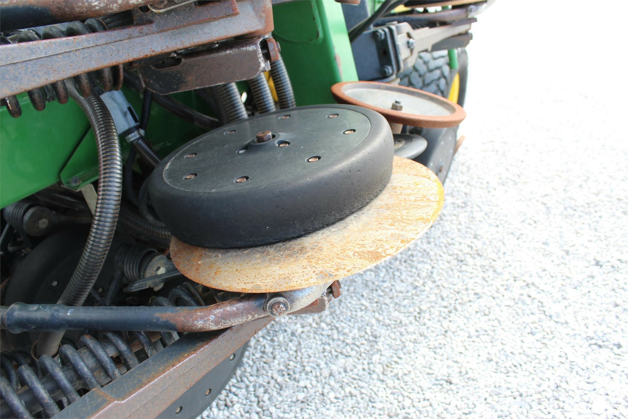 2011 John Deere 1990 Air Seeder 84,500 Machinery Pete