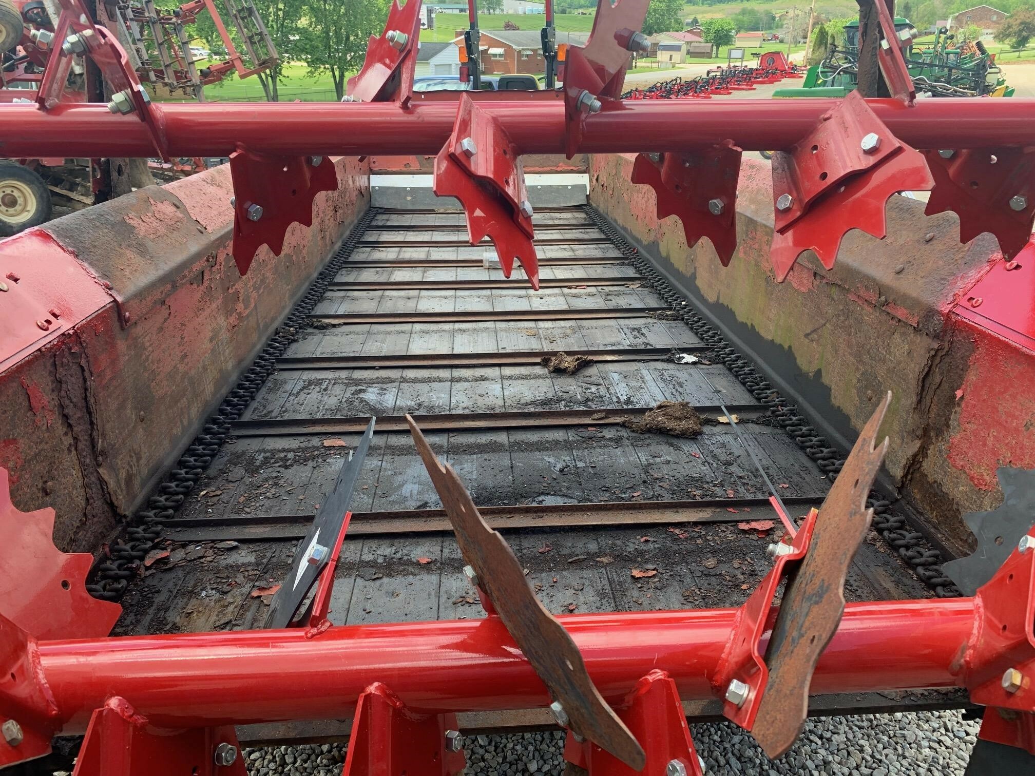 New Holland 185 Manure Spreader 16,900 Machinery Pete