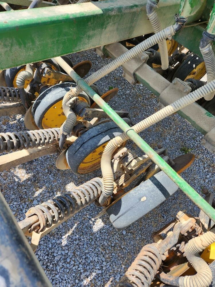 John Deere 750 Drill 9,000 Machinery Pete