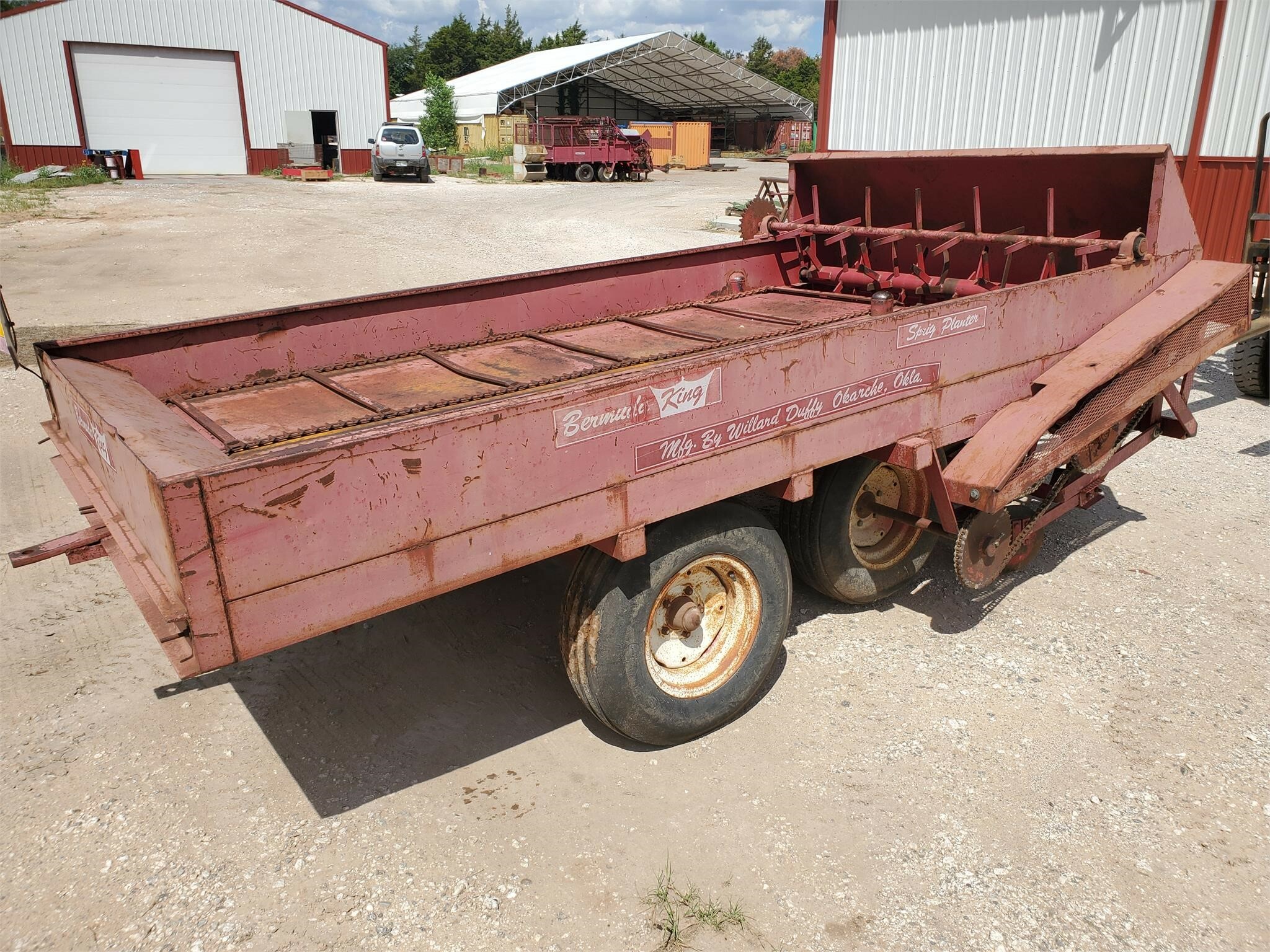 1983 Bermuda King 2 Row Planter 5,500 Machinery Pete