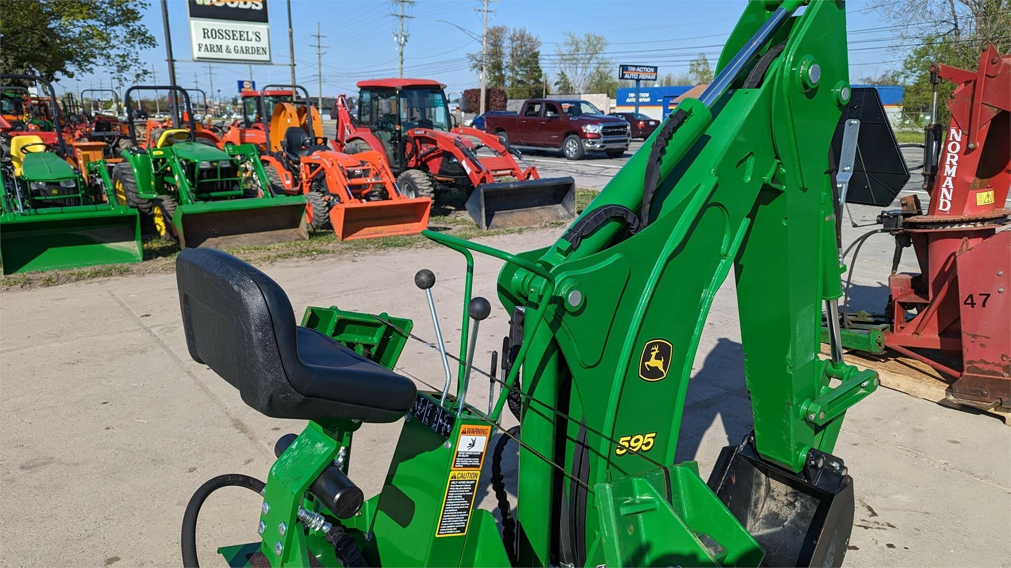 John Deere 595 Backhoe 10,900 Machinery Pete