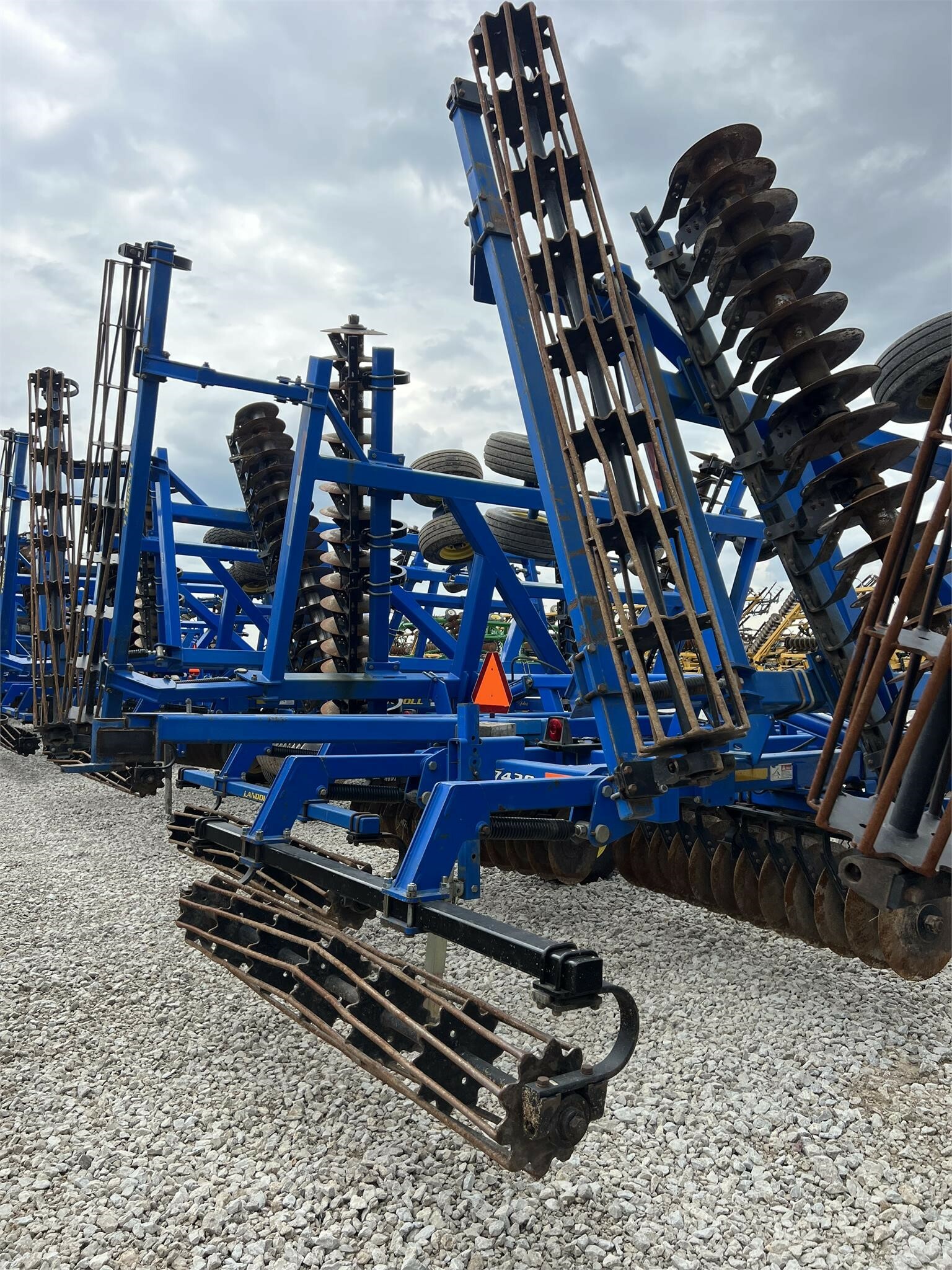 Landoll 7431 VT Plus Vertical Tillage - $33,900 | Machinery Pete