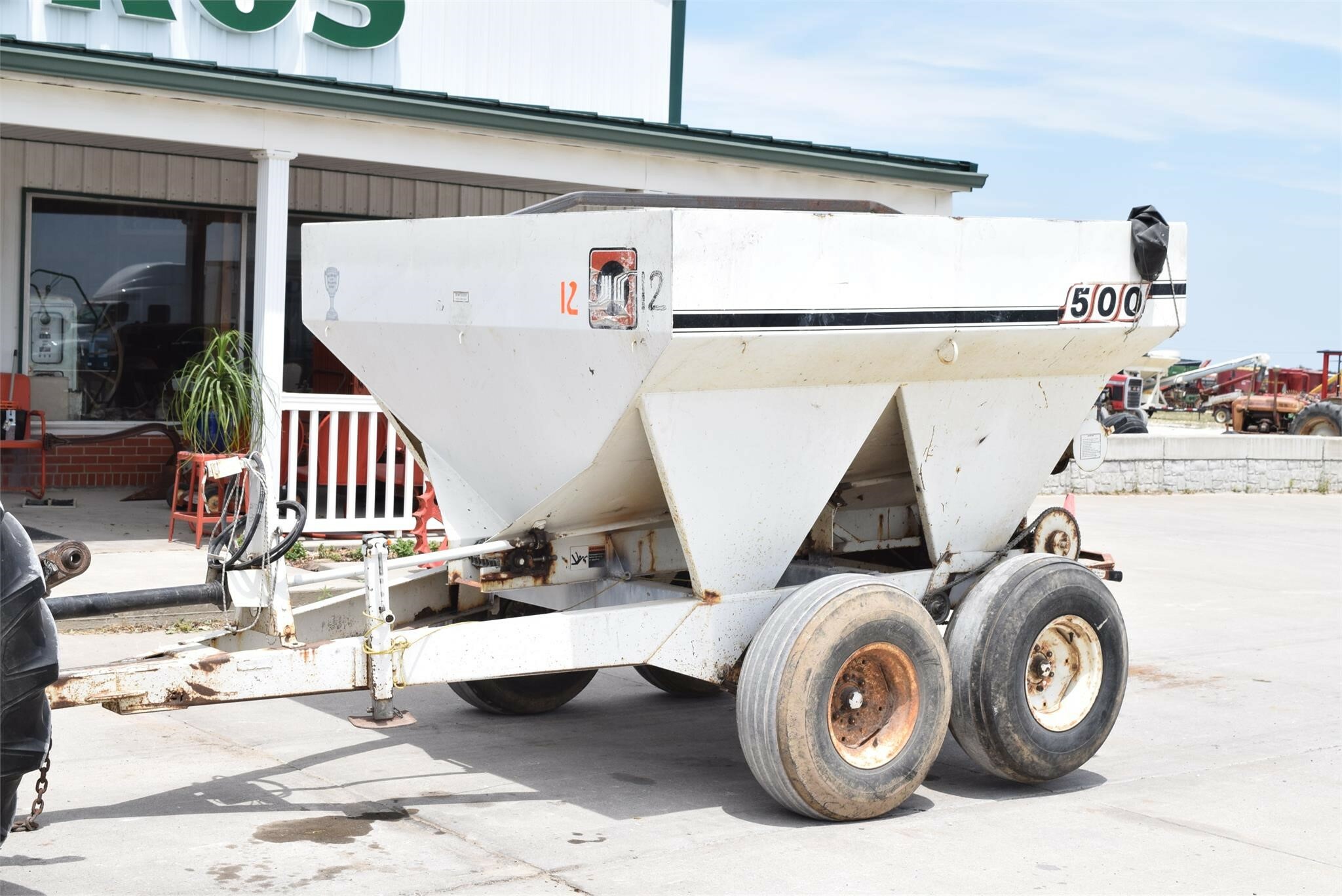 Willmar S500 PullType Fertilizer Spreader 4,250 Machinery Pete