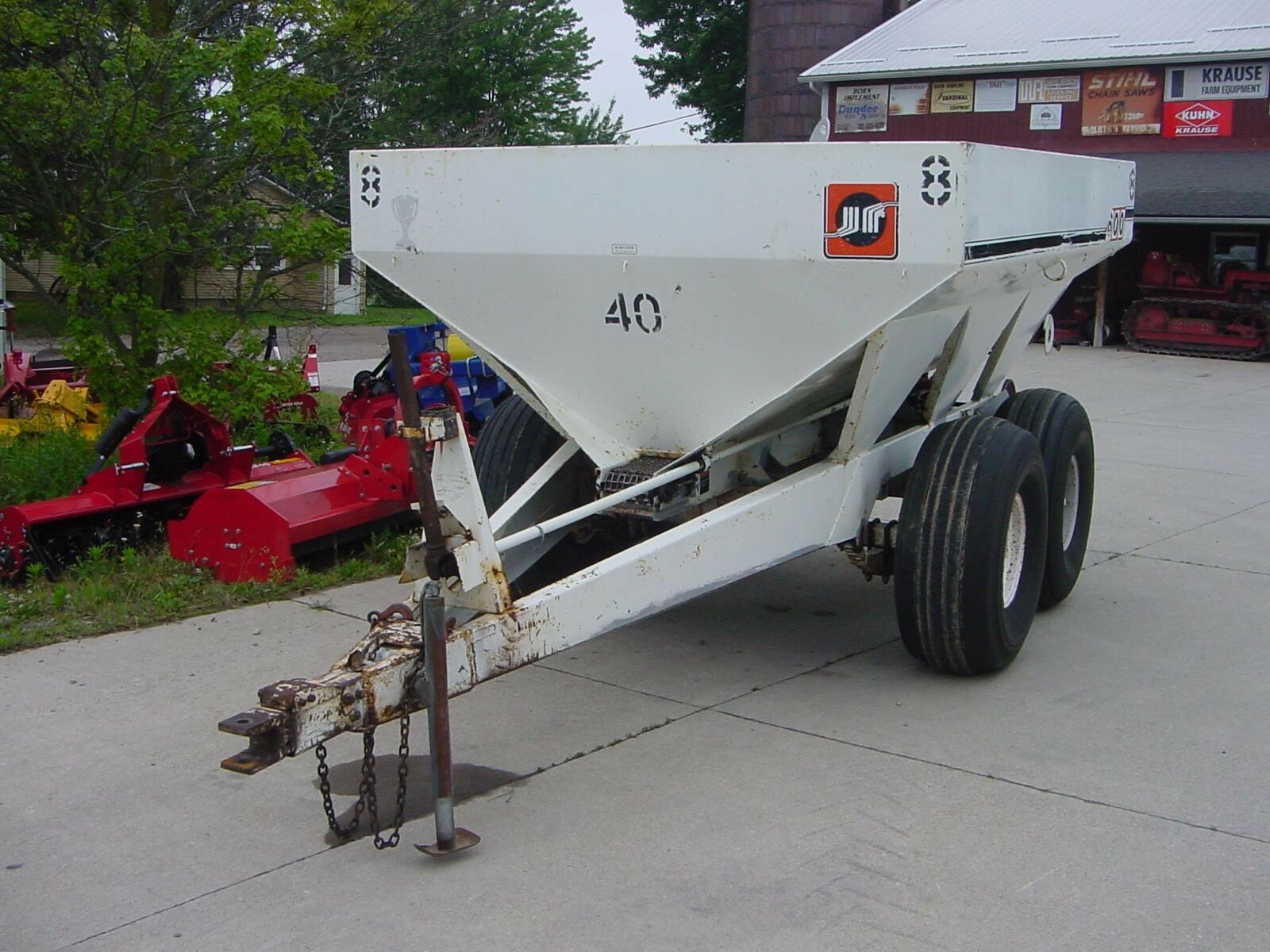 Willmar S600 PullType Fertilizer Spreader 7,000 Machinery Pete