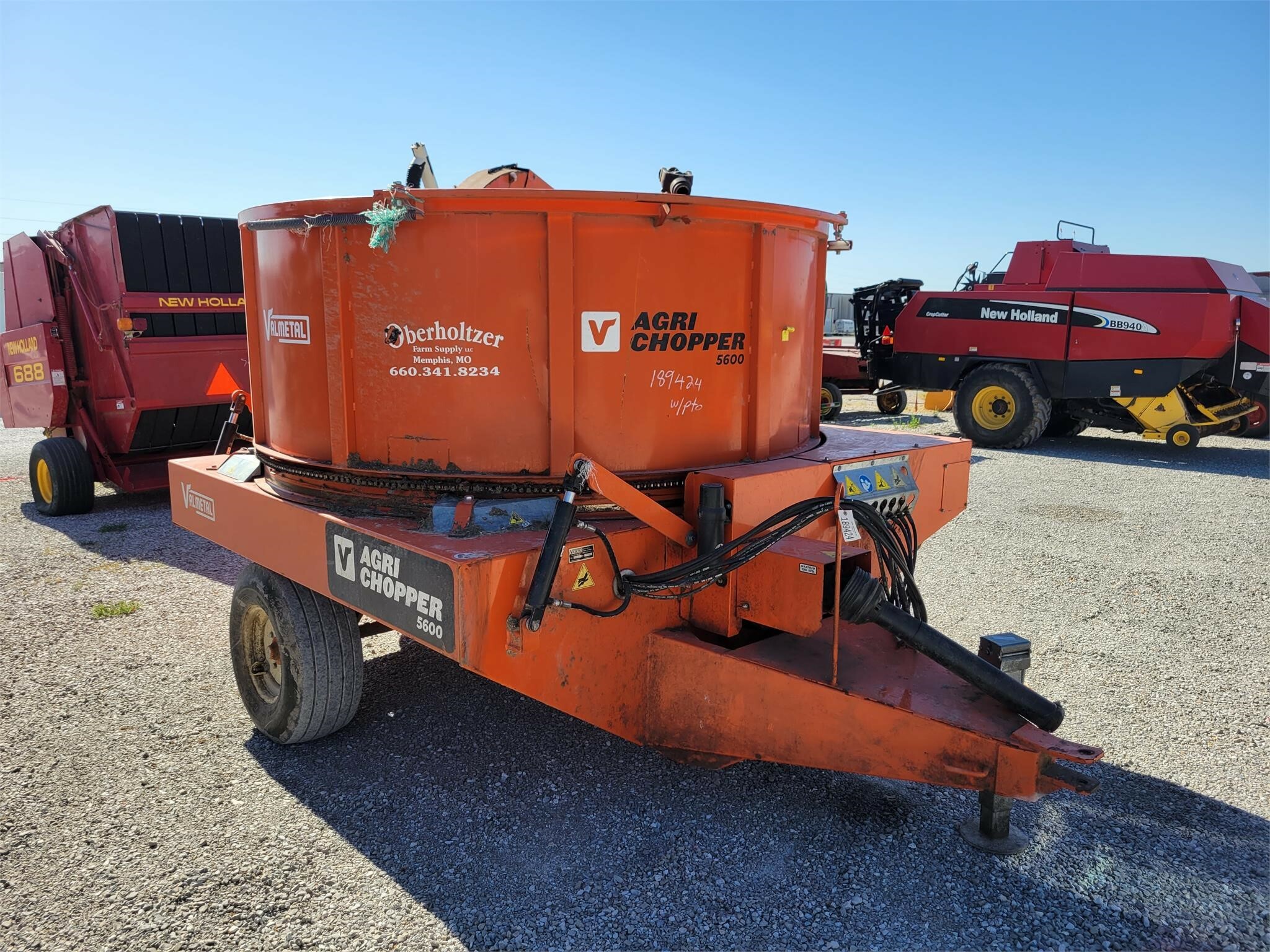 Valmetal AGRICHOPPER 5600 Grinders and Mixer 15,500 Machinery Pete