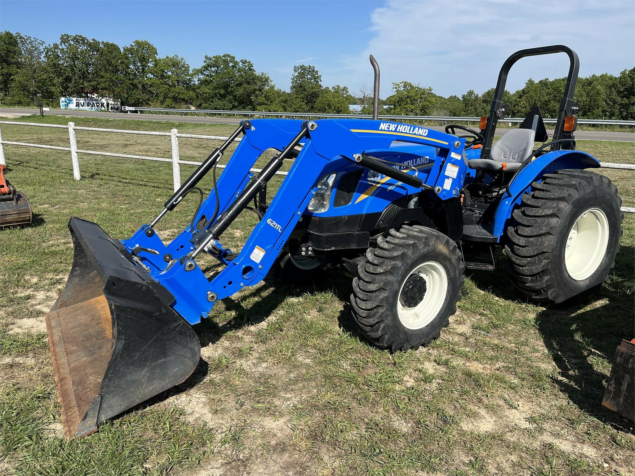 New Holland Workmaster 70 Tractor - $32,000 | Machinery Pete