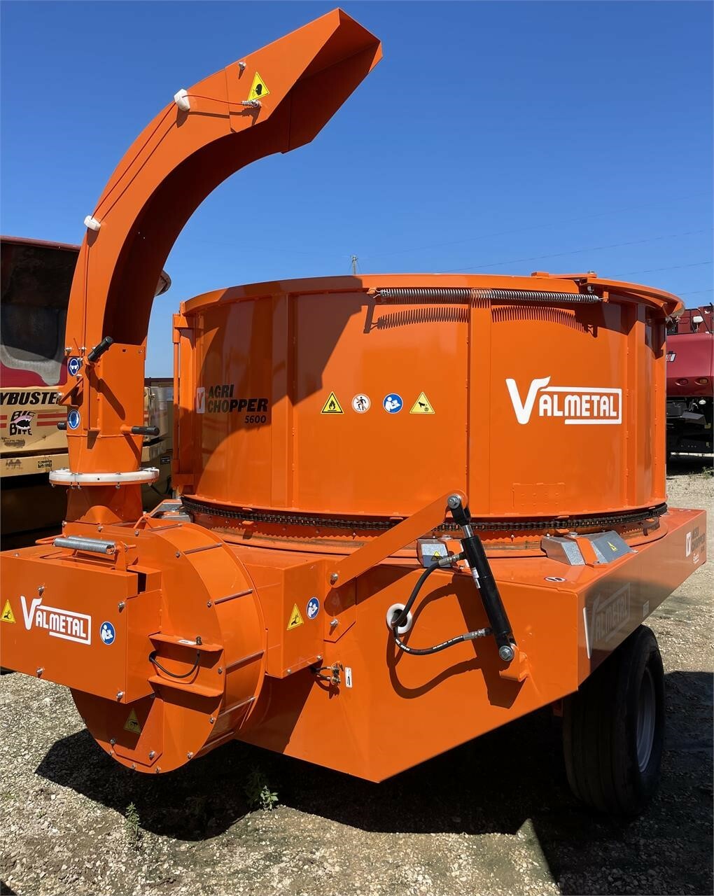 2023 Valmetal AGRICHOPPER 5600 Grinders and Mixer Call Machinery Pete