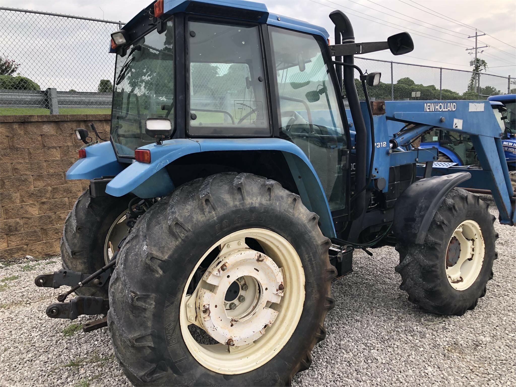 2000 New Holland TS100 Tractor 30,000 Machinery Pete