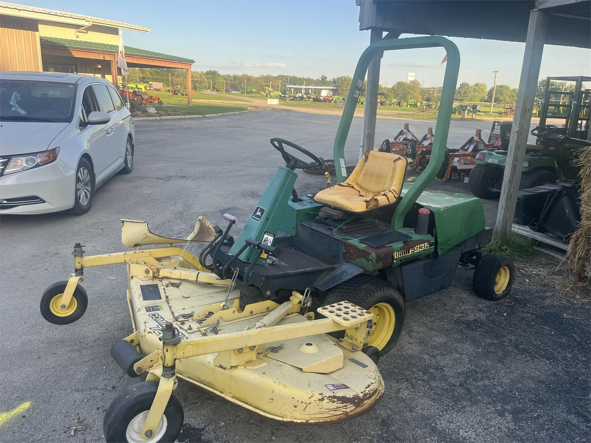 1989 John Deere F935 Lawn Mower 3,995 Machinery Pete