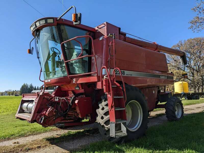 Moore Auctions LLC Edinburg Edinburg, ND Machinery Pete