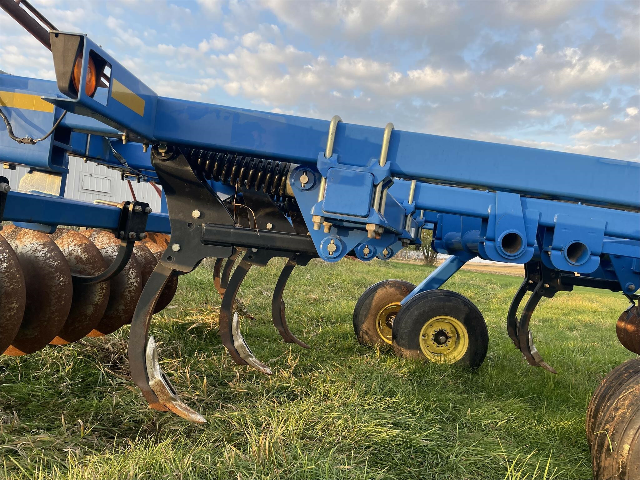 Landoll 22109 Disk Chisel 23,800 Machinery Pete