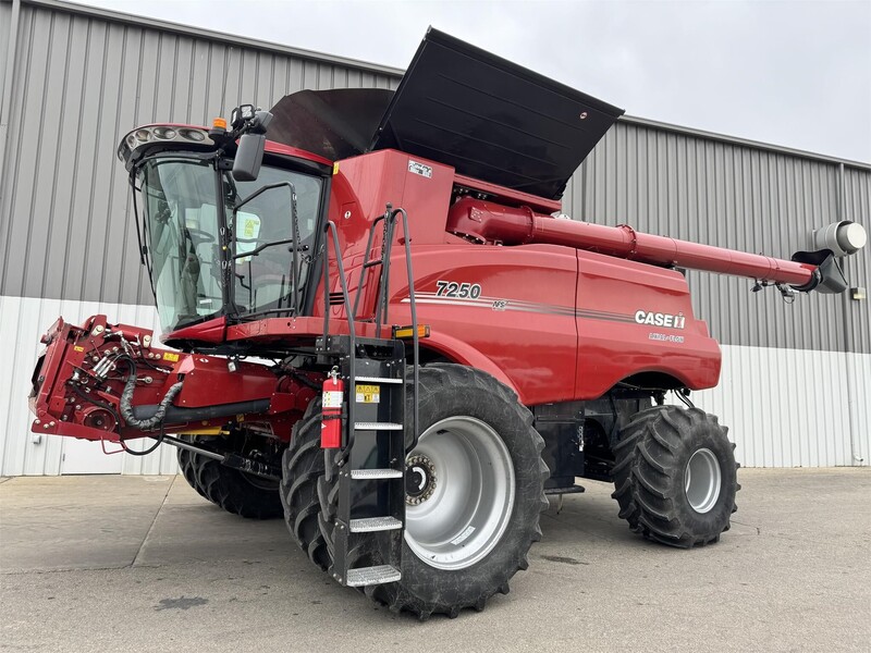 Ritchie Implement, Inc. Cobb Cobb, WI Machinery Pete