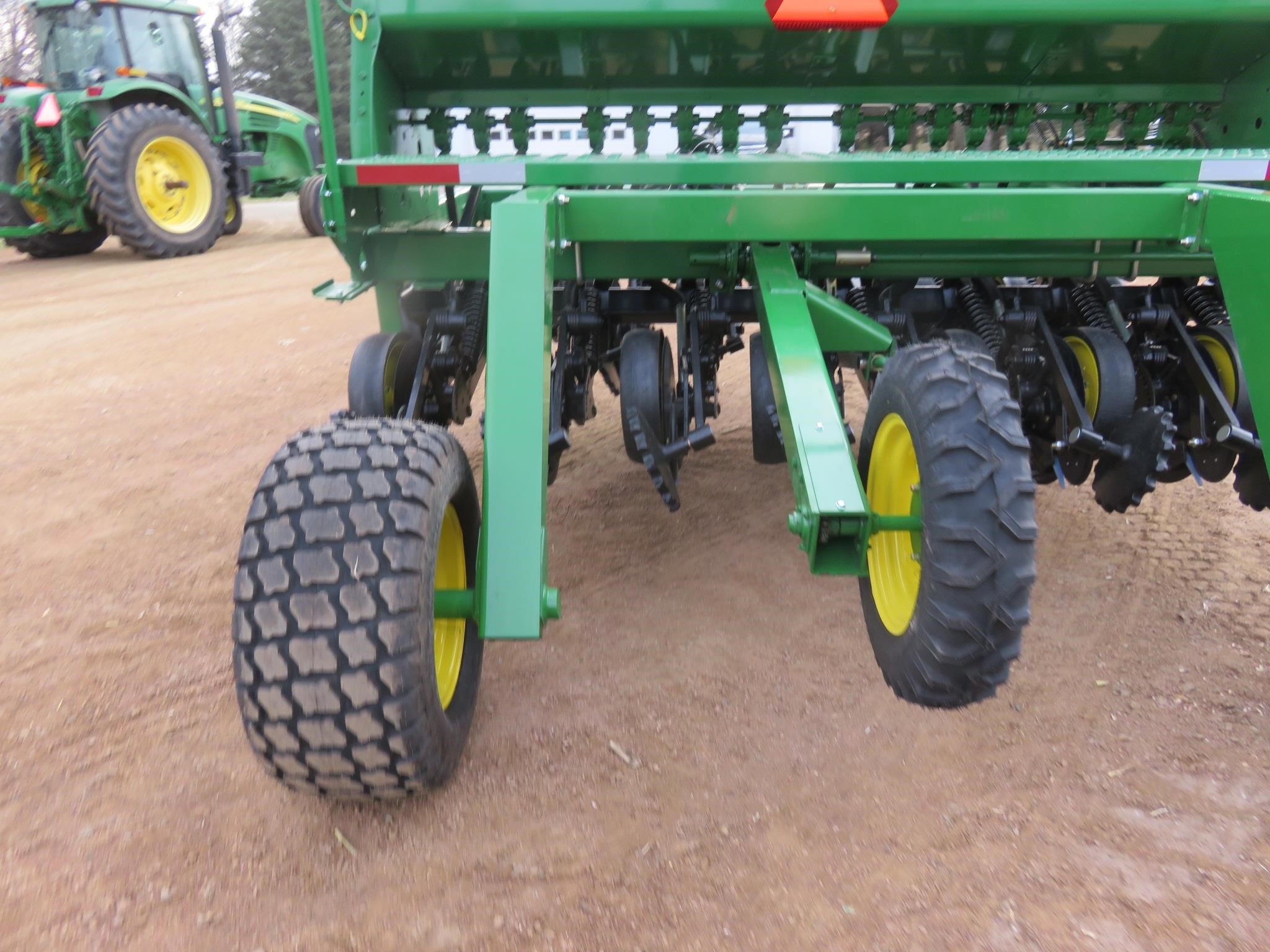 John Deere 750 Drill 26,900 Machinery Pete