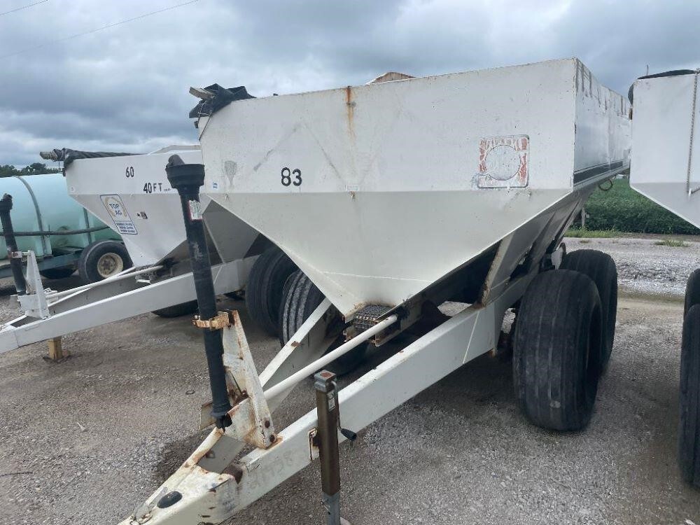 Willmar S800 SelfPropelled Fertilizer Spreader 3,950 Machinery Pete