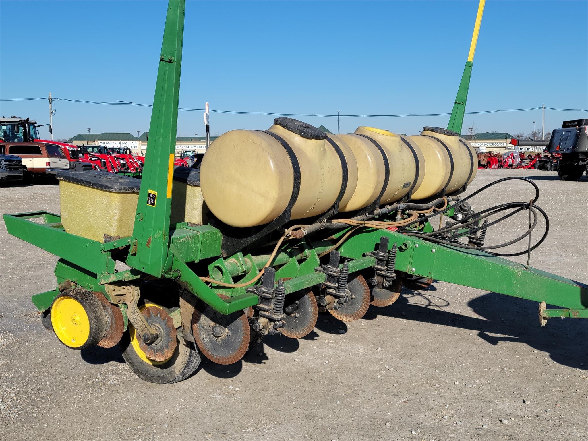 John Deere 7000 Planter 5,000 Machinery Pete