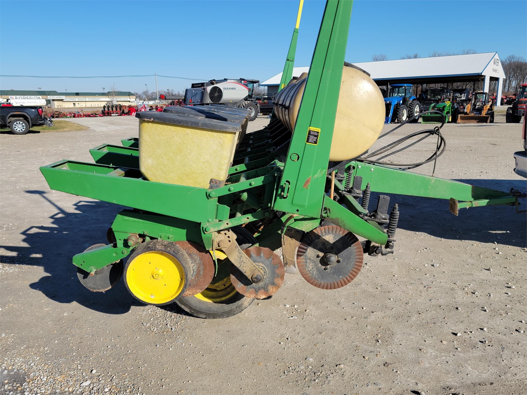 John Deere 7000 Planter 5,000 Machinery Pete