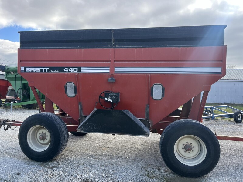 Page 2 of 6 Sigel Equipment Sigel Sigel, IL Machinery Pete