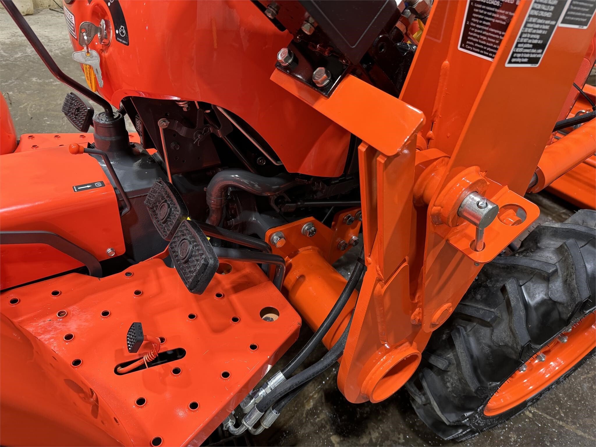 Kubota L2501DT Tractor 19,900 Machinery Pete