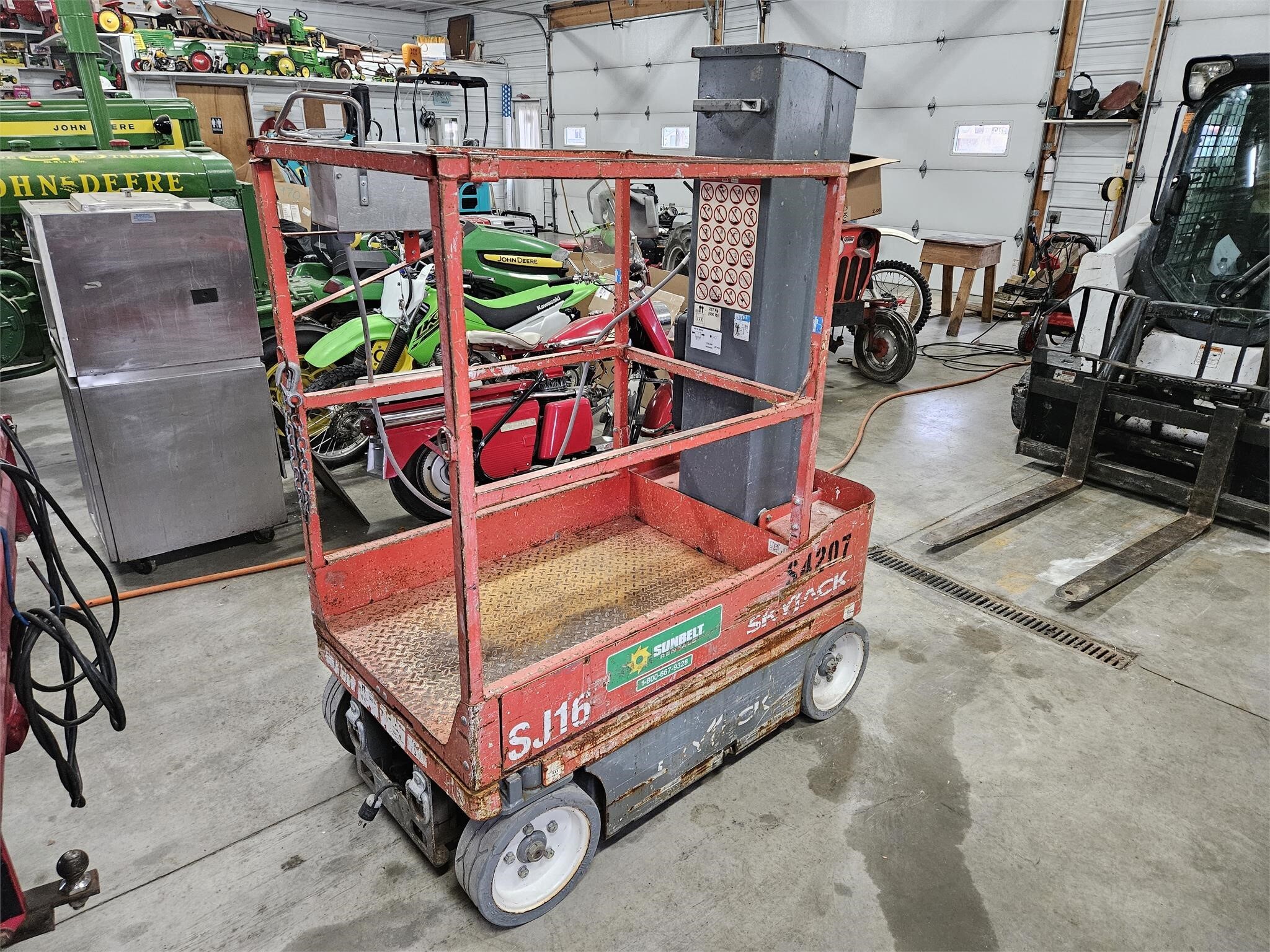 2015 Skyjack SJ16 Scissor Lift 3,500 Machinery Pete