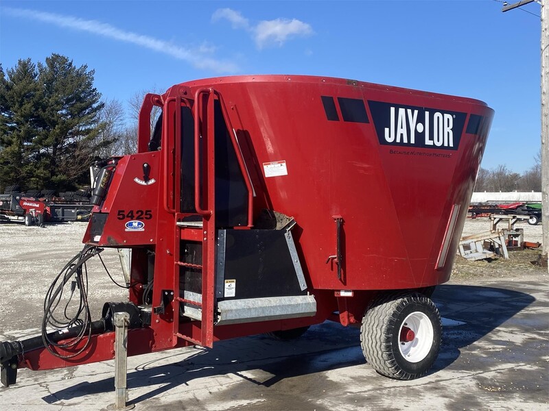 Kuhns Equipment LLC Arthur Arthur, IL Machinery Pete