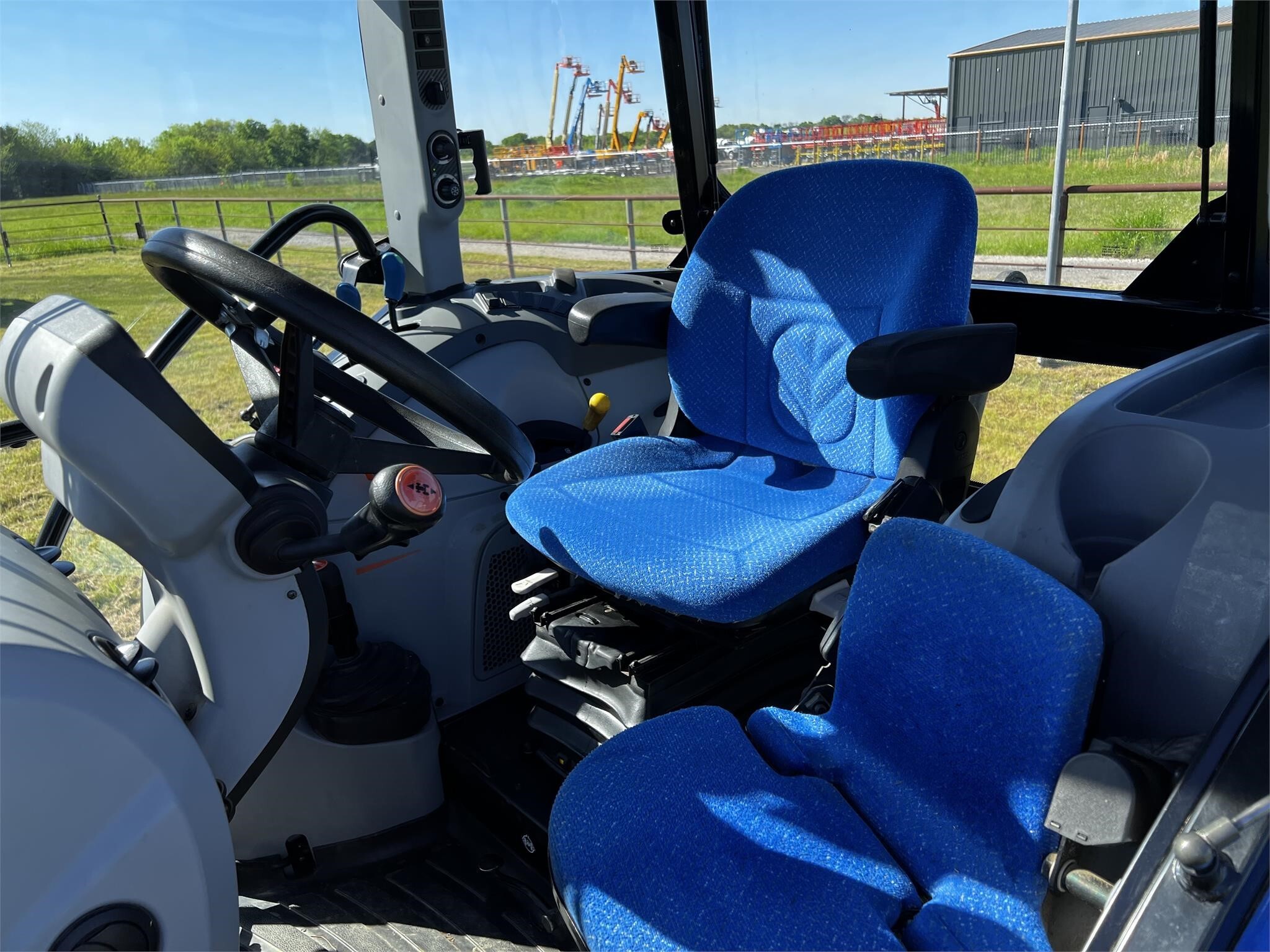 2013 New Holland T4.75 Tractor 41,900 Machinery Pete