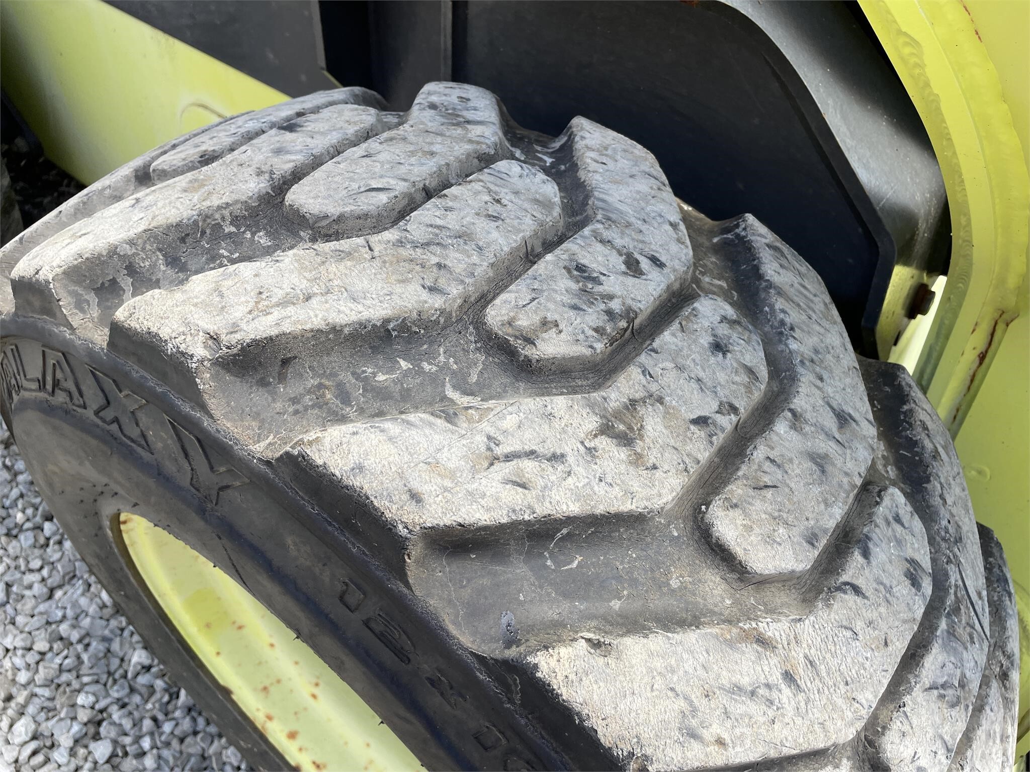 2011 New Holland L225 Skid Steer 38,500 Machinery Pete