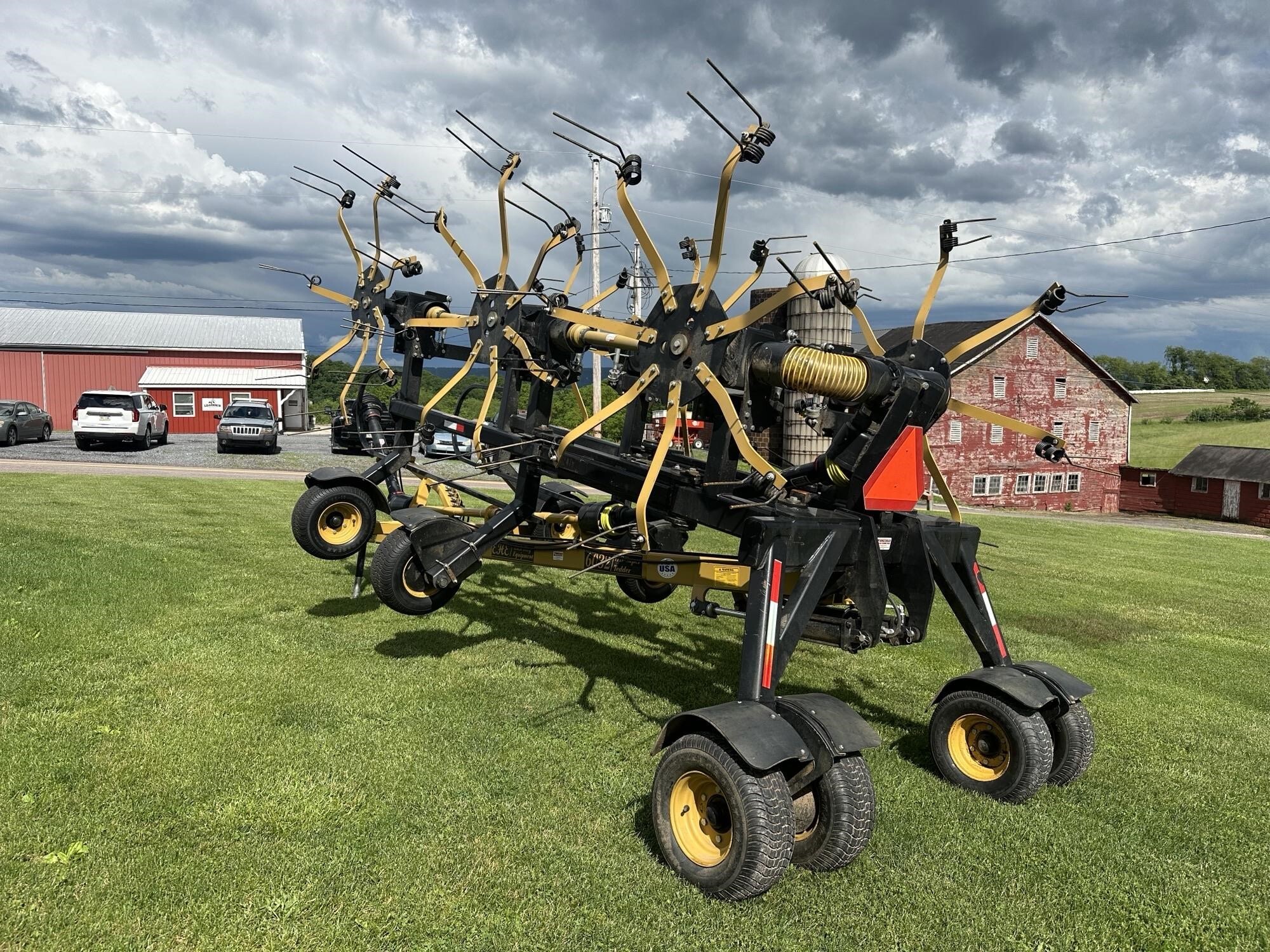 Esch Hay Equipment 6032 Tedder 23,900 Machinery Pete