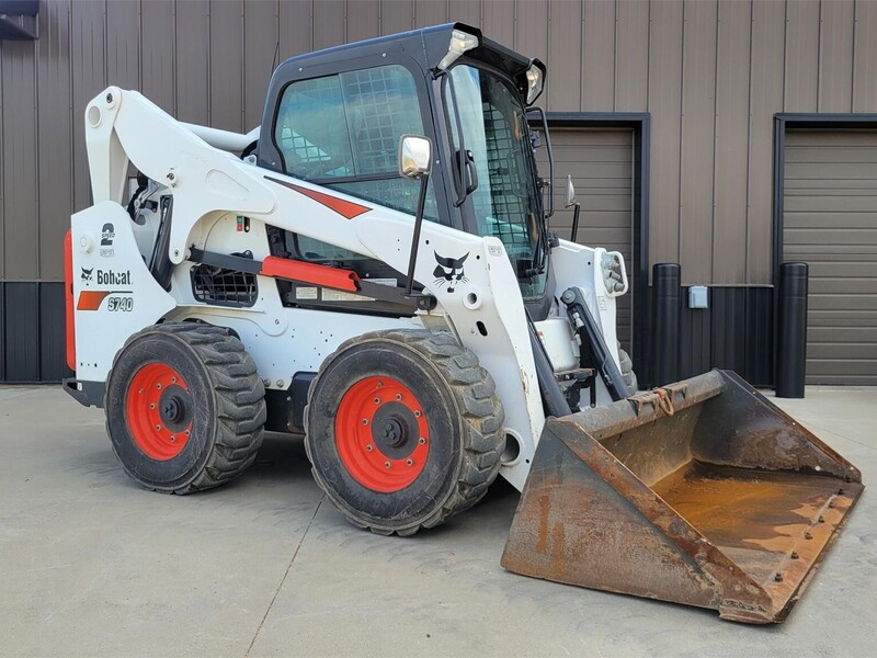 Lorenzen Equipment Gary Gary, SD Machinery Pete