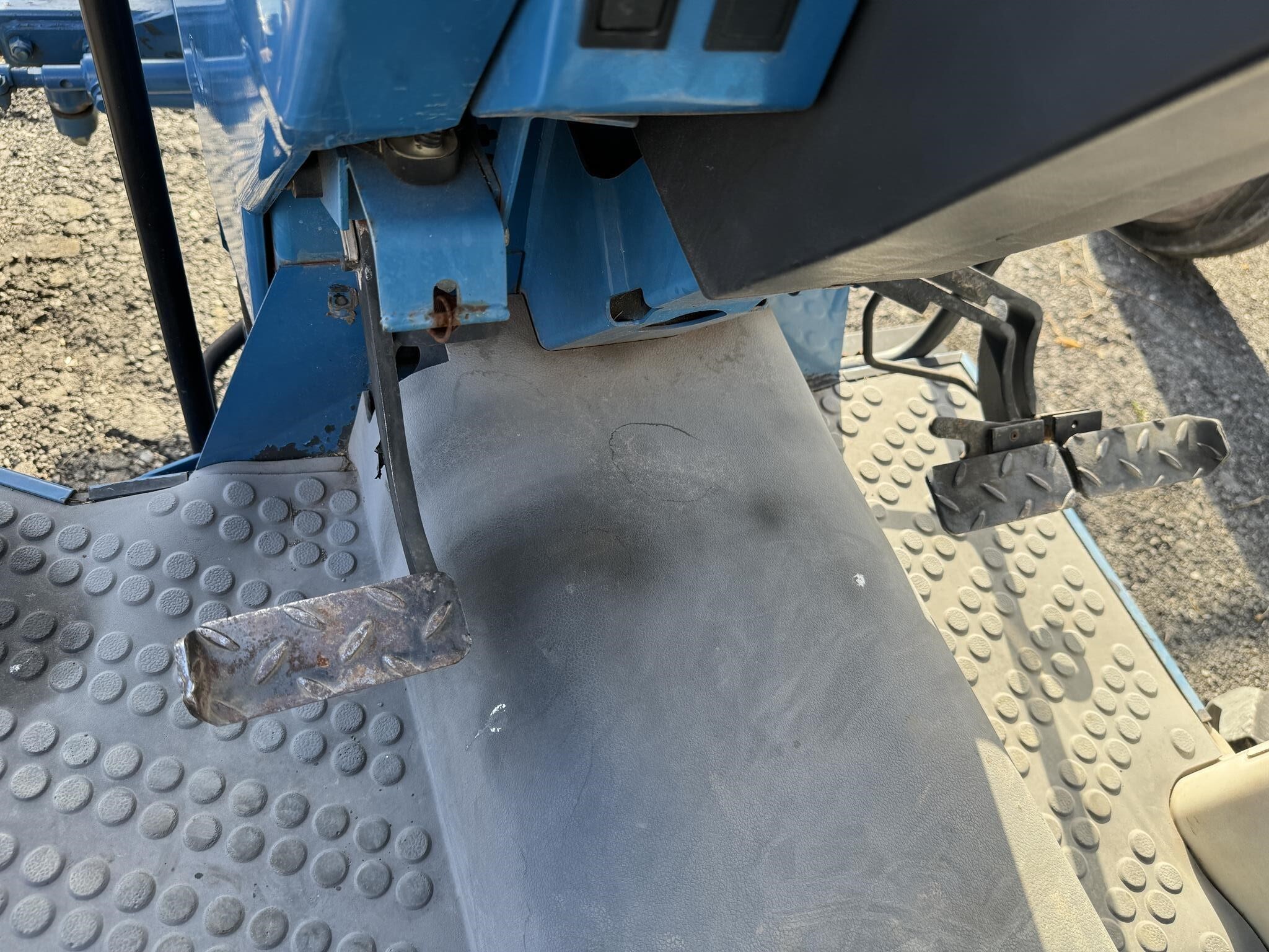 Ford 7740SL Tractor 25,000 Machinery Pete