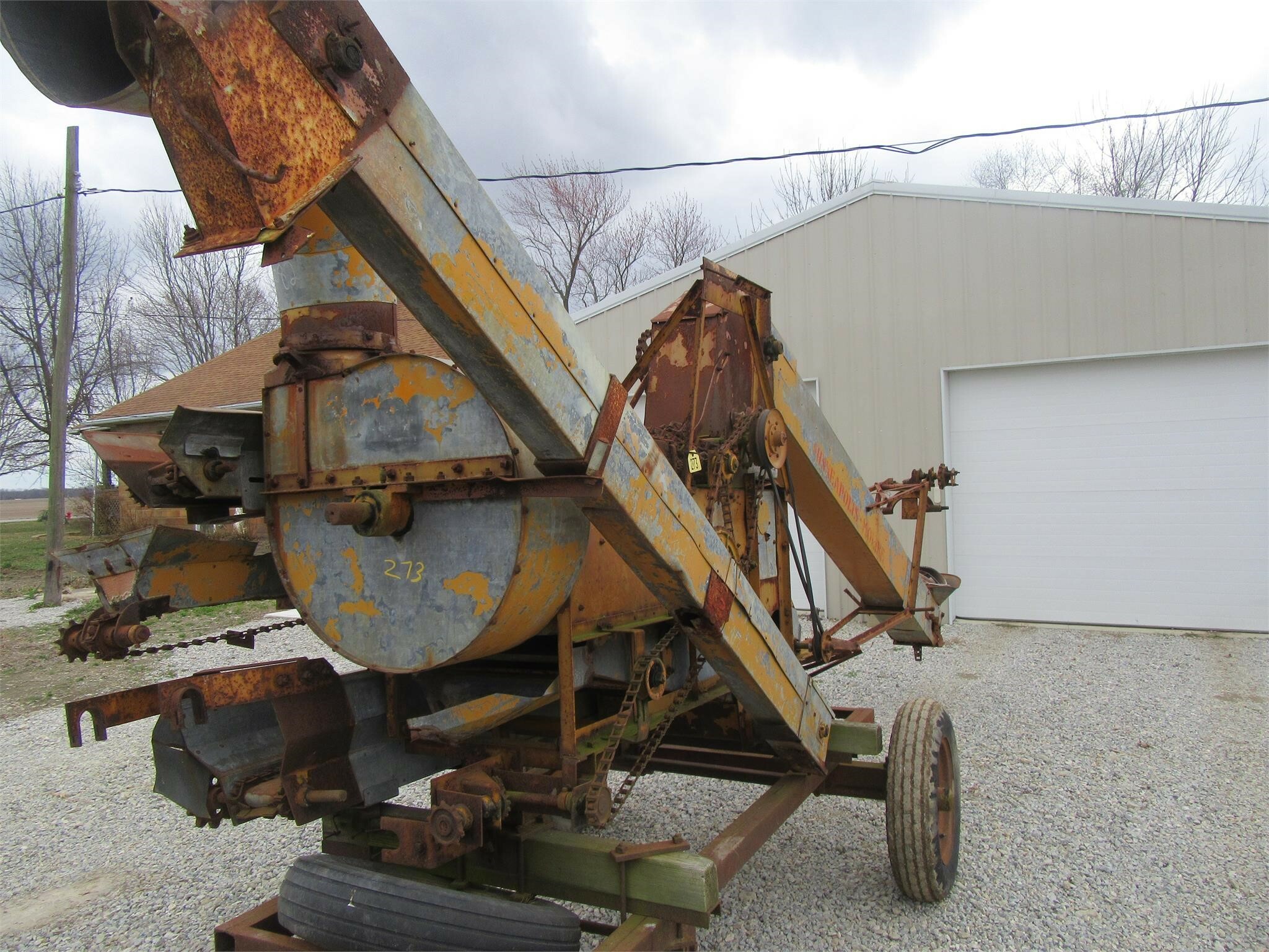 MinneapolisMoline D Combine 1,750 Machinery Pete