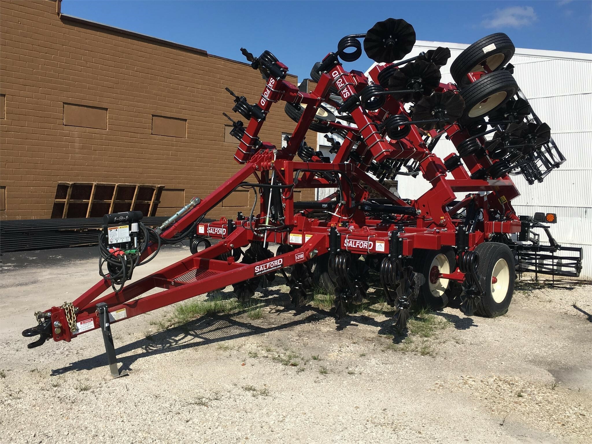 Salford I2100 Vertical Tillage Call Machinery Pete