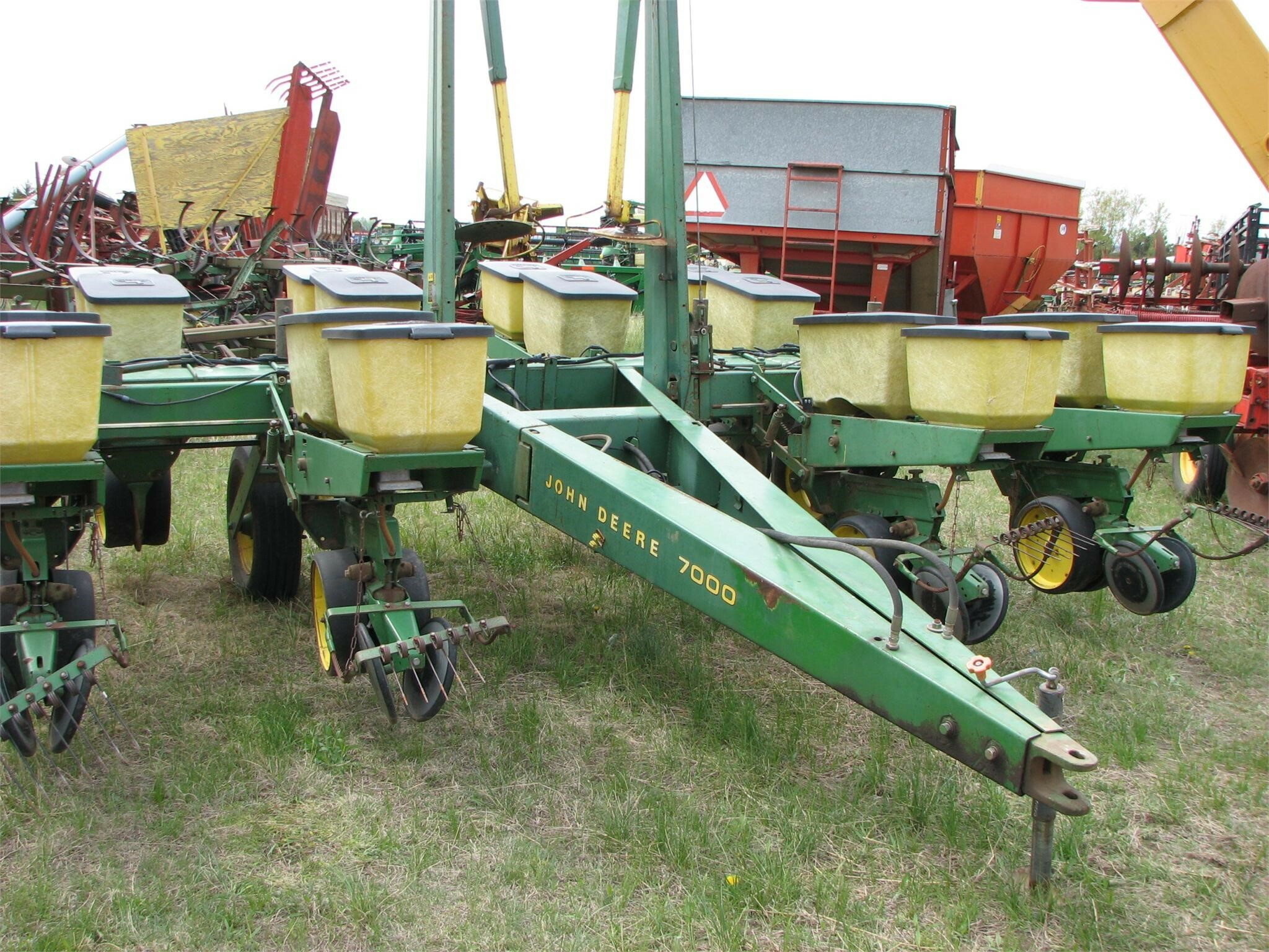 John Deere 7000 Planter Norfolk, Nebraska 5,500 Machinery Pete