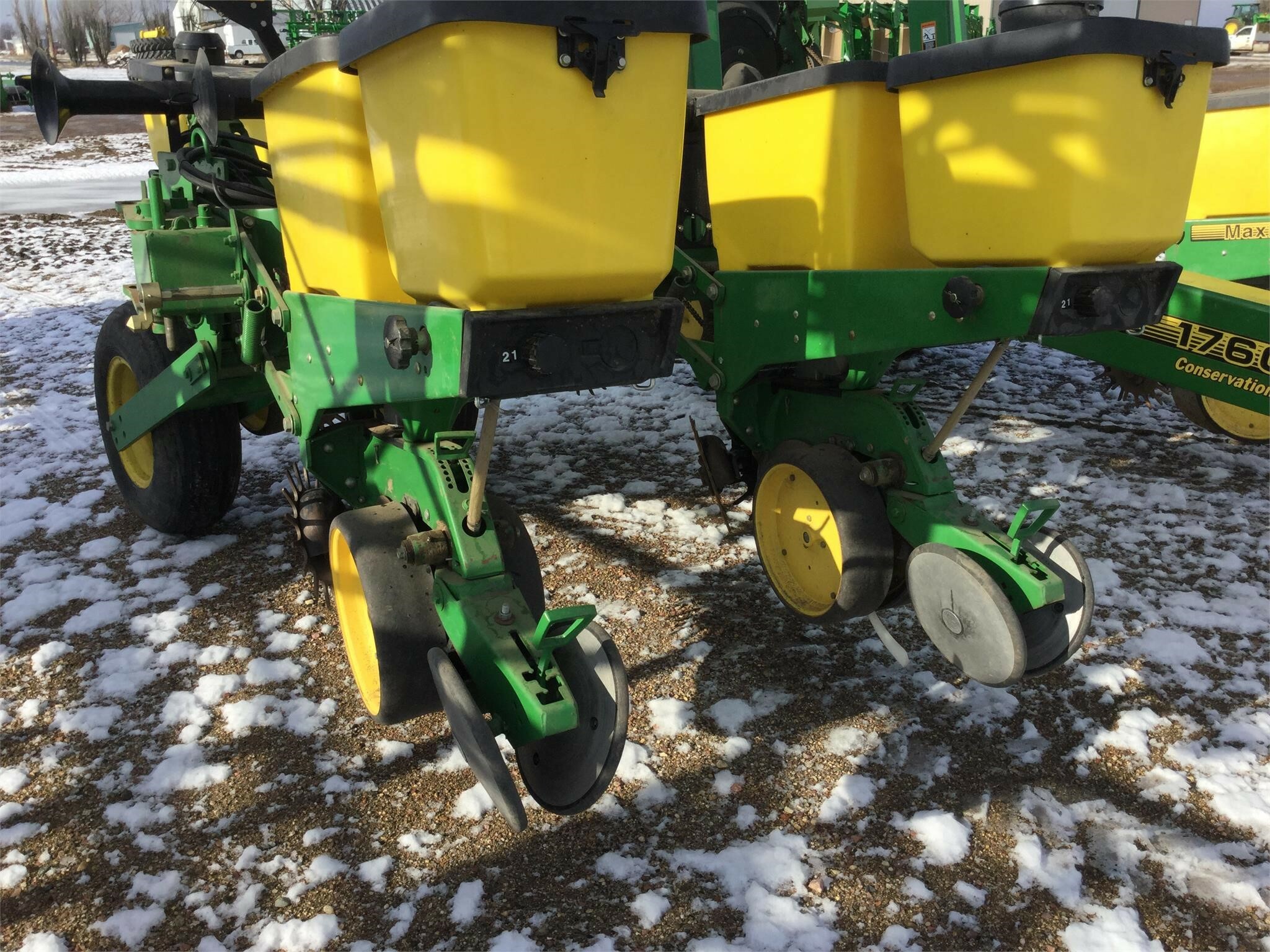 John Deere 1760 Planter 10,500 Machinery Pete