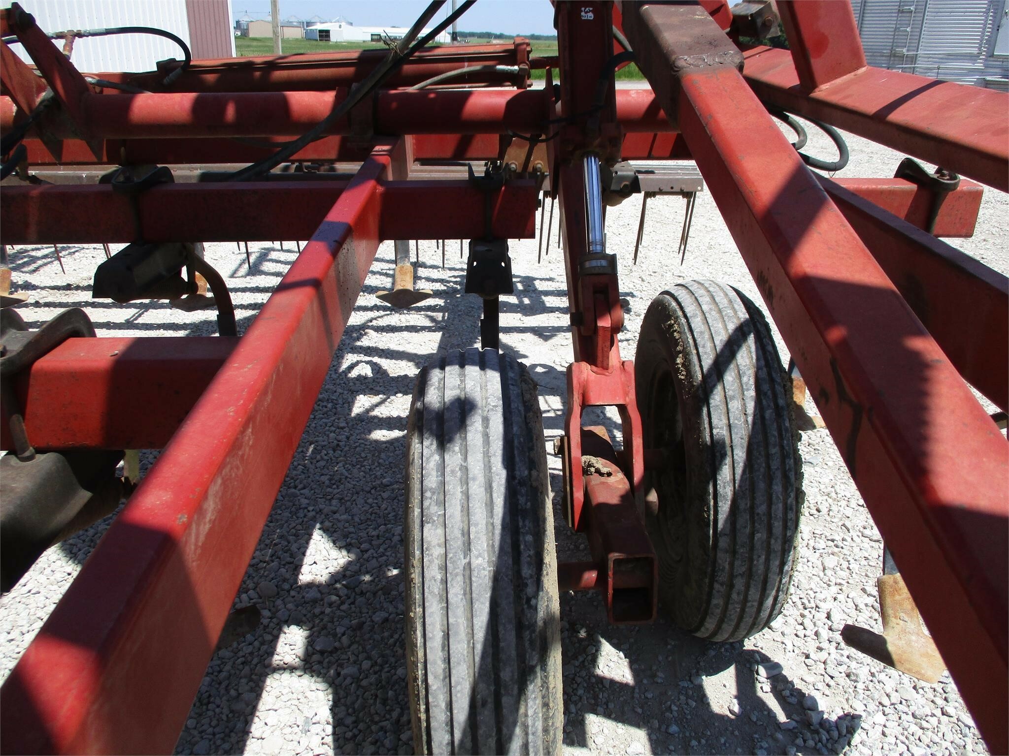 Case IH 4800 Field Cultivator 5,950 Machinery Pete