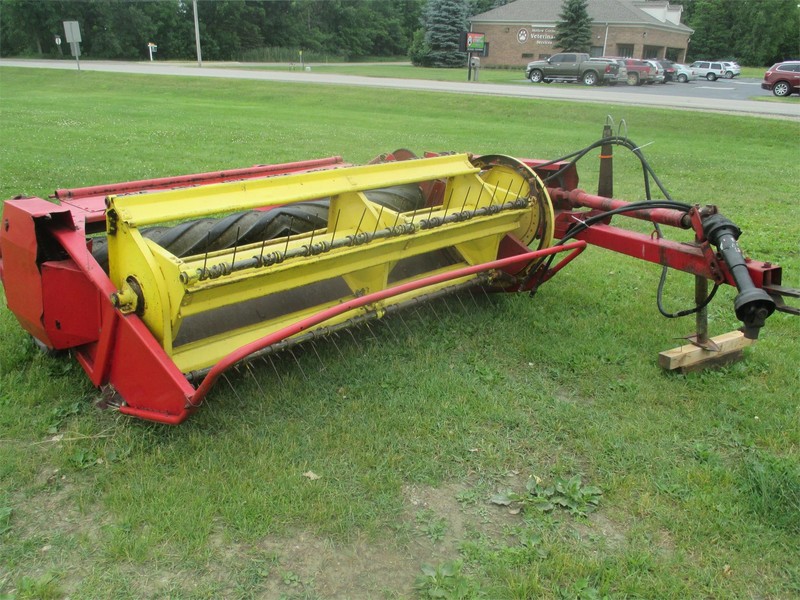 New Holland 467 PullType Windrowers and Swather Dryden, Michigan