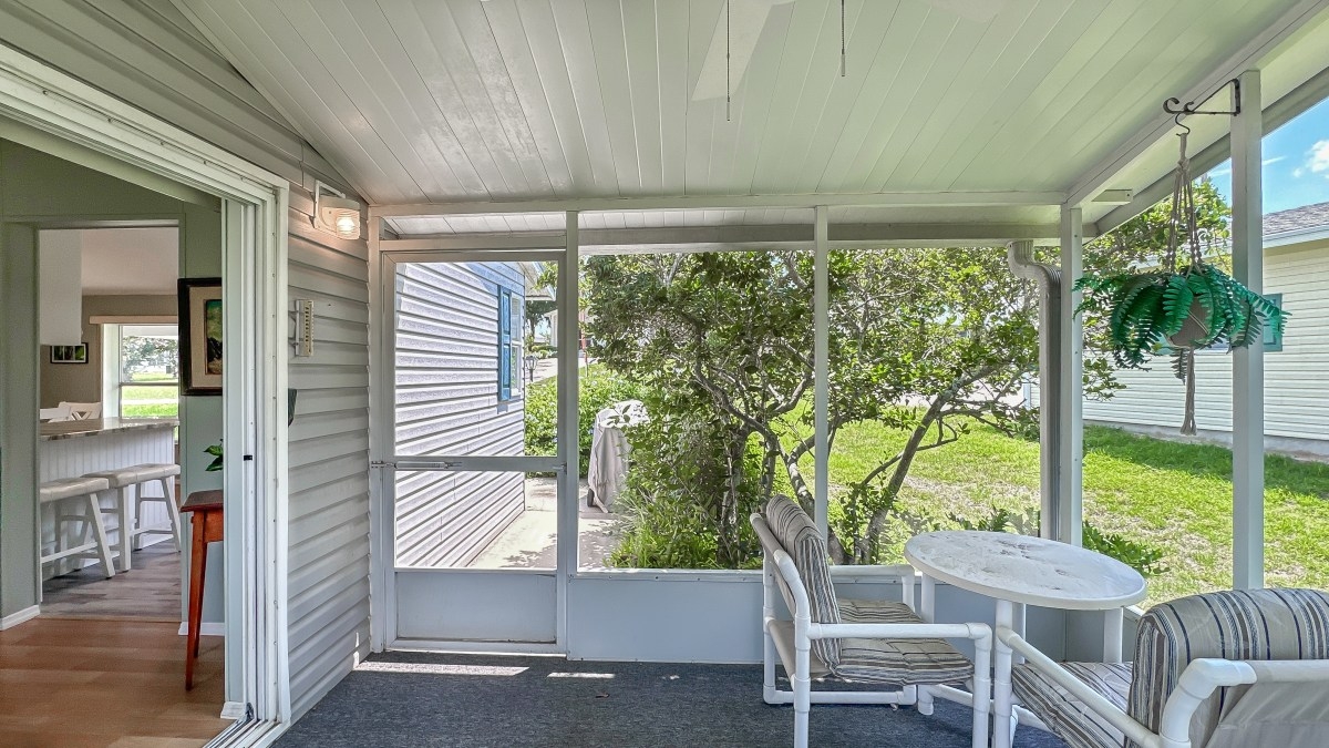 Home Sales WAT Water Oak Country Club Estates 808 Stadler St , Lady