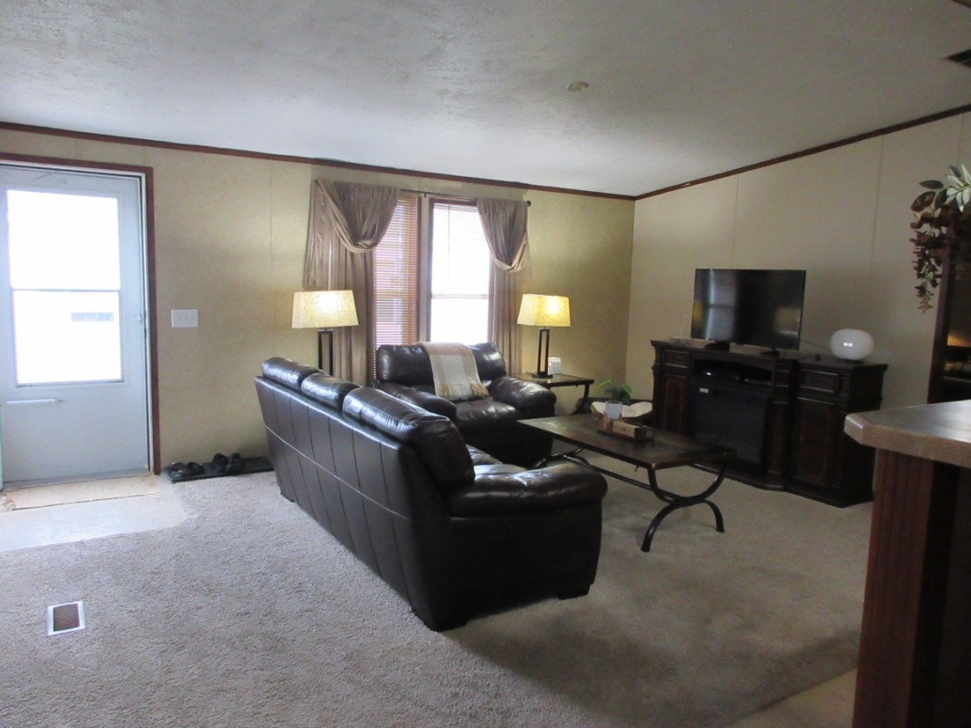 Home Sales SIS Silver Springs 43567 Park Dr W , Clinton Twp., Michigan