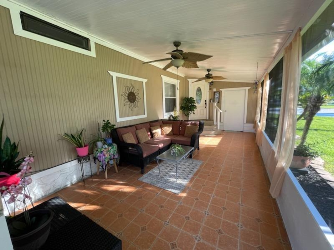 Home Sales ISL Island Lakes 115 Blue Jay Lane , Merritt Island, Florida