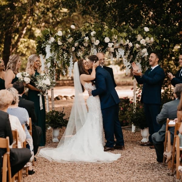 How to Save for a Wedding Planning & Budgeting Tips Minted