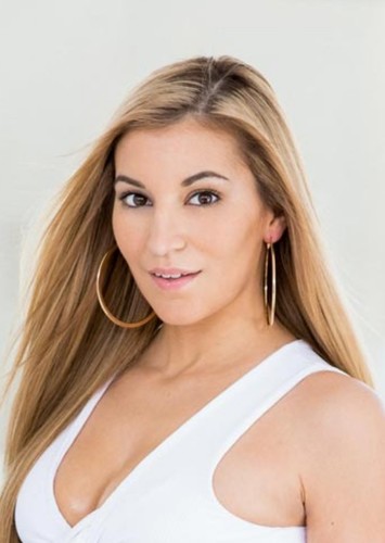 Moka Mora Fan Casting