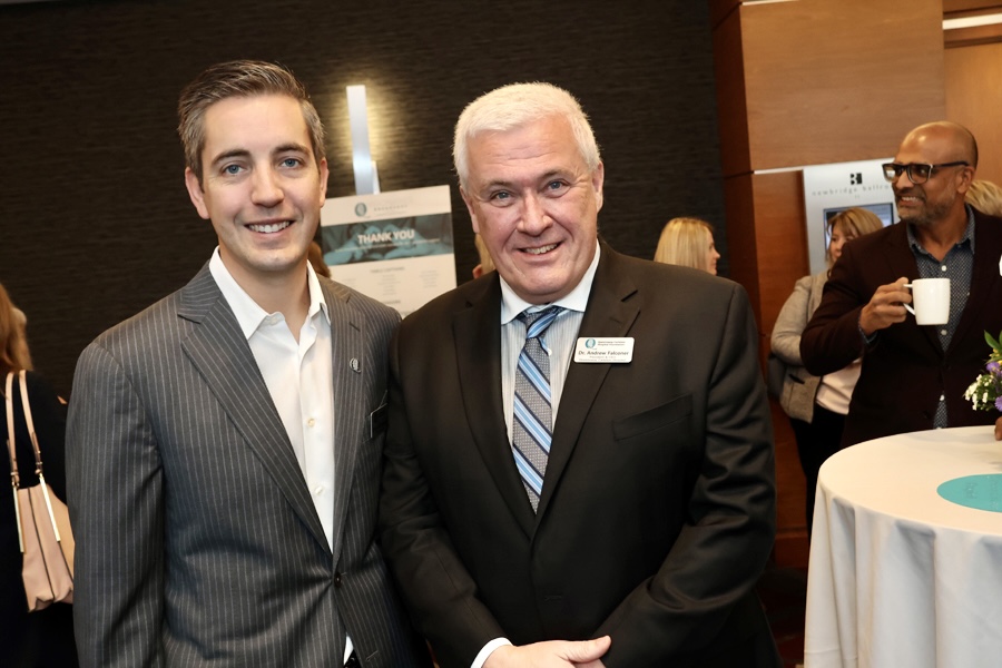 Queensway Carleton Hospital honours the late Hank Mews at Visionaries