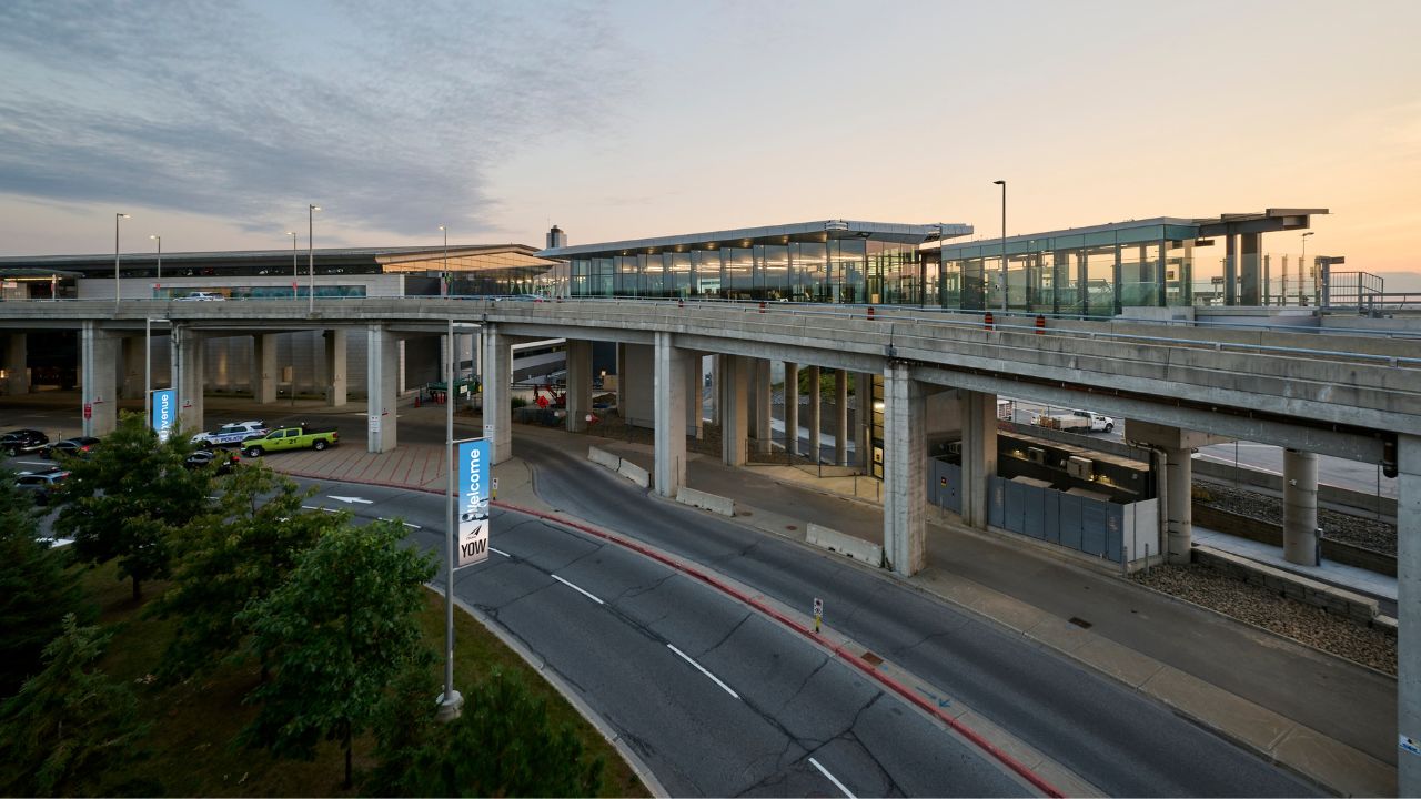 How the Ottawa Airport Authority and the city work together by