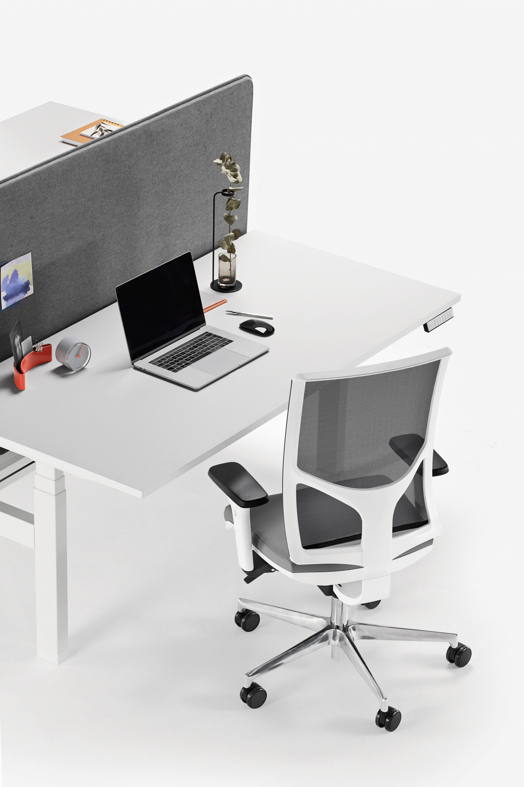 Italian Mesh Back Office Chair ZED Office Reality